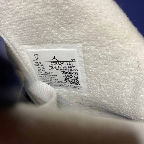 Air Jordan 6 Midnight Navy New Release 5/11/22 - Picture 5 of 6